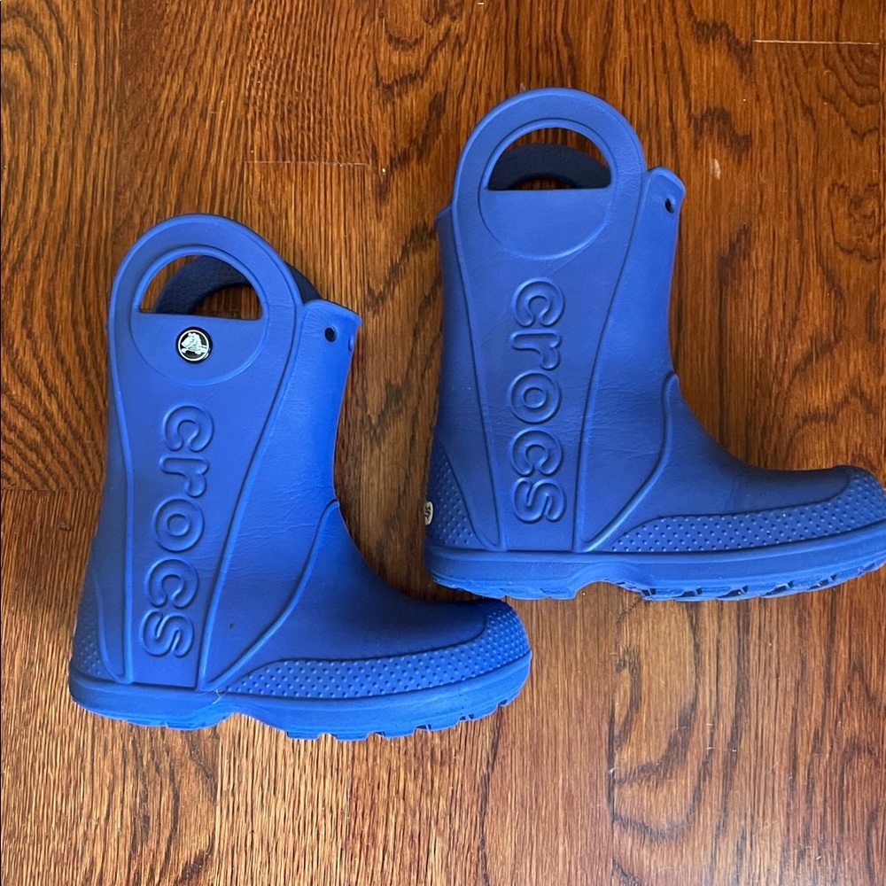 CROCS Kids Blue Rain Boots - Picture 3 of 4